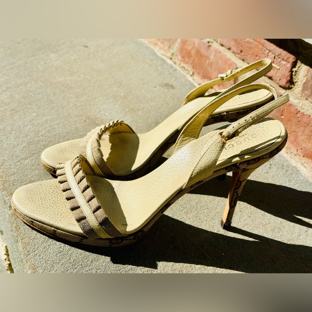Gucci Monogram Heels , Vintage, Size 8 1/2